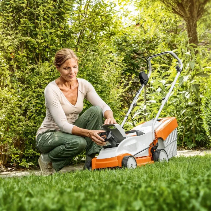 מכסחת דשא נטענת STIHL RMA235 גוף