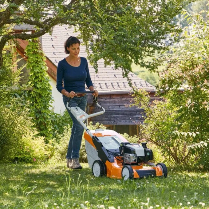 מכסחת דשא מוטורית STIHL RM 650T