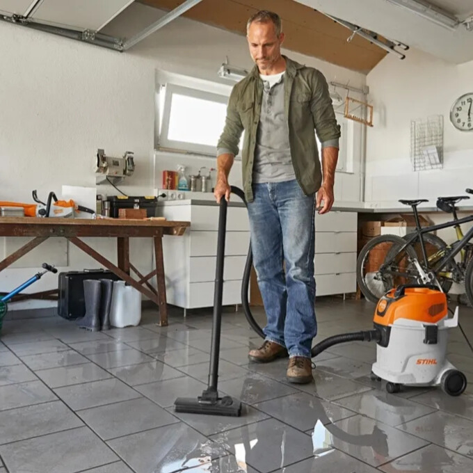 שואב אבק חשמלי STIHL SE 33