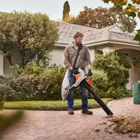 מפוח שואב נטען STIHL SHA 56 סט